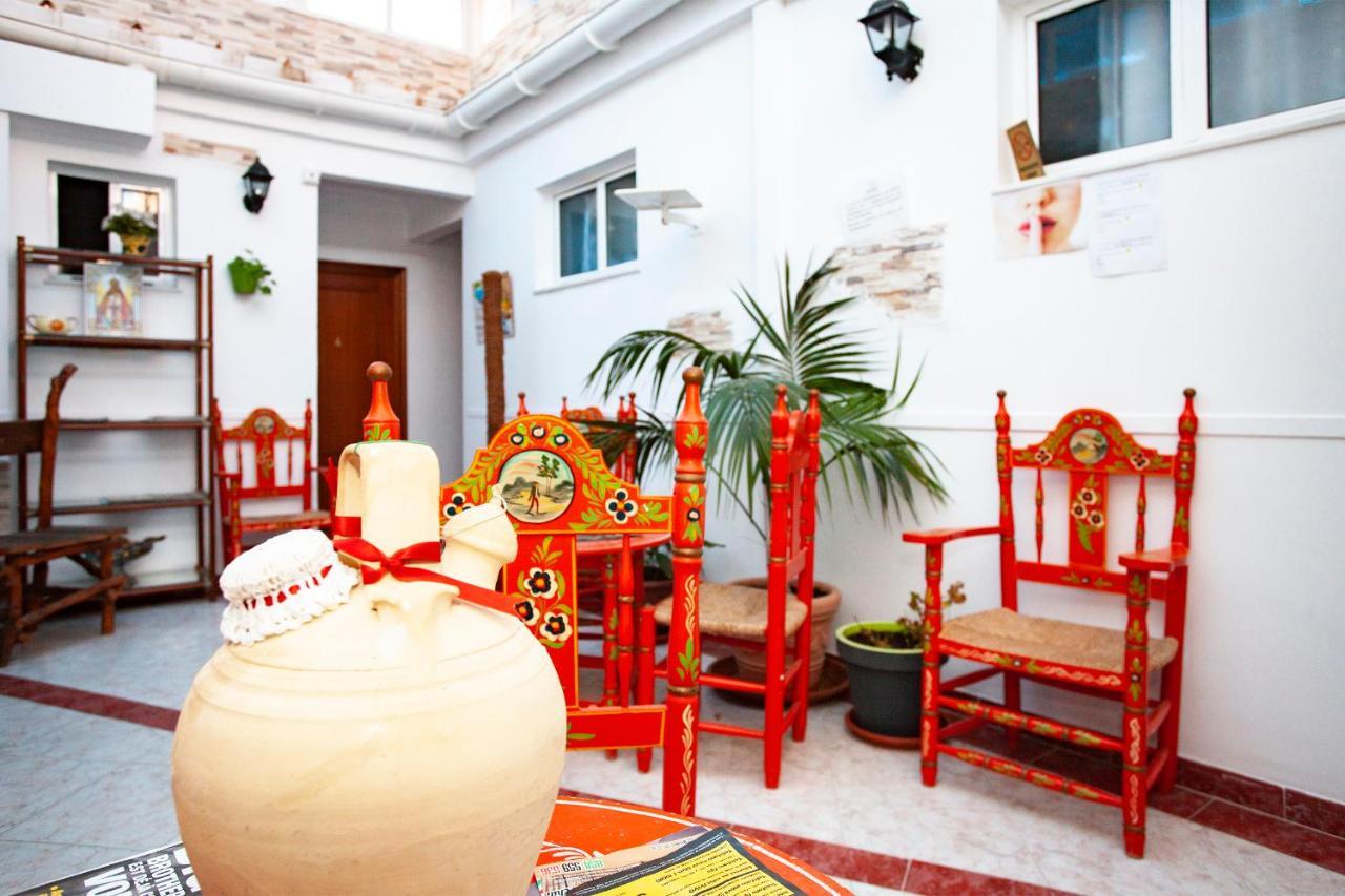 Pension Hidalgo 1 乌特雷拉 外观 照片